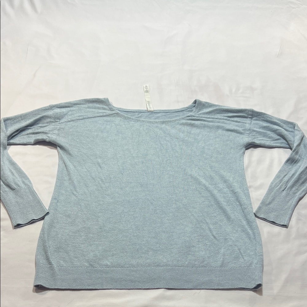 Lululemon sweater size 6